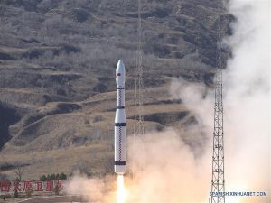 Este viernes China envió 13 satélites a órbita con un solo cohete
