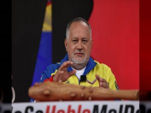 Diosdado Cabello lamentó que sistema electoral de EEUU irrespete expresión del pueblo