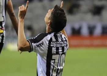 Savarino marcó su sexto gol de la temporada en el triunfo del Atlético Mineiro 2-1 sobre el Botafogo