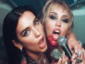 Miley Cyrus y Dua Lipa lanzan video musical de Prisoner