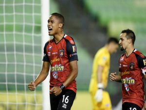 Caracas FC derrotó 2-1 a Metropolitanos y comparte liderato del grupo B con Deportivo Táchira