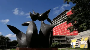 universidades públicas y privadas
