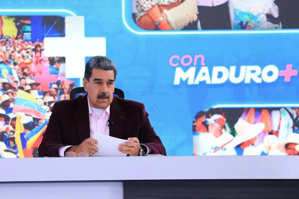 Con Maduro + °78
