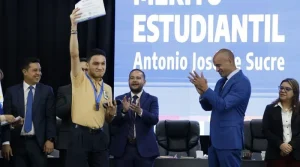 Más de 160 bachilleres