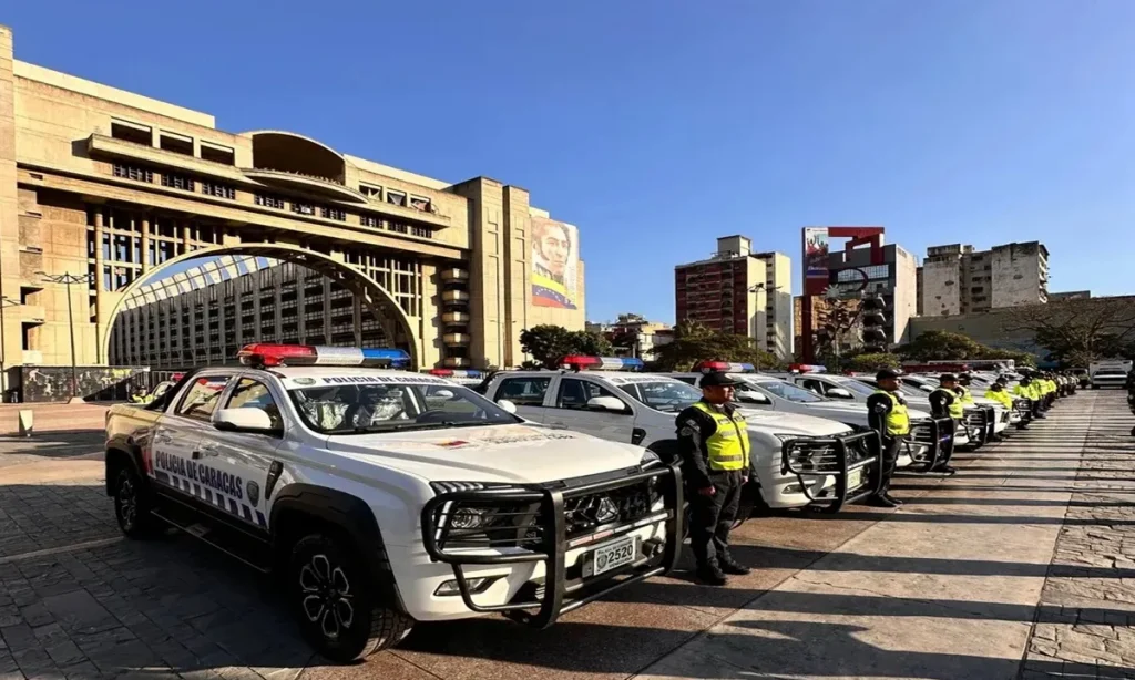 Más de 7 mil funcionarios