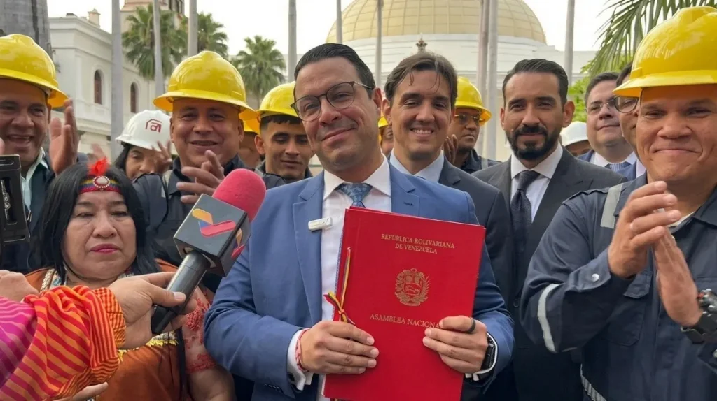 Ministro Héctor Silva