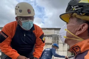 Funcionarios de Protección Civil